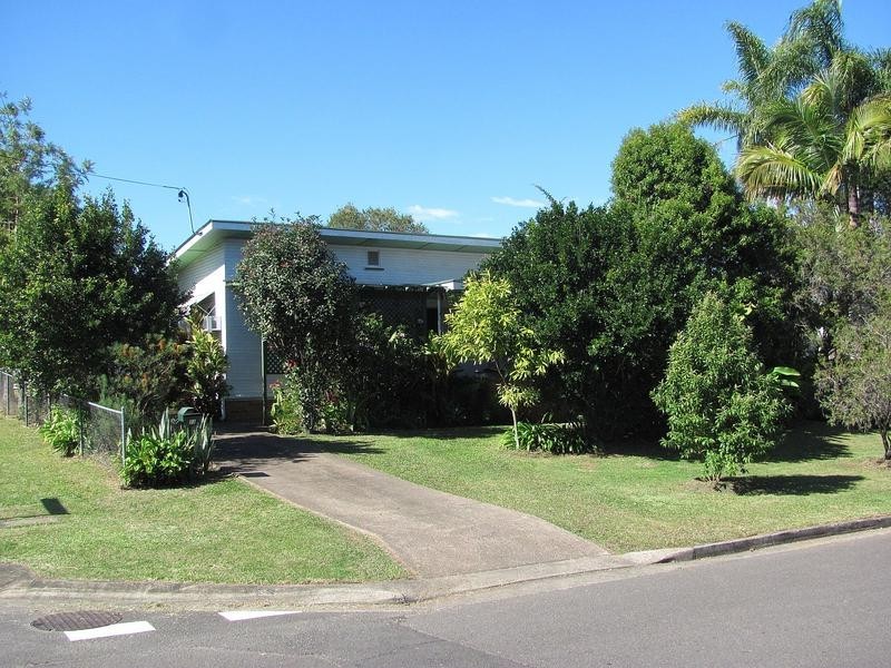 33 Isabella Avenue, Nambour QLD 4560