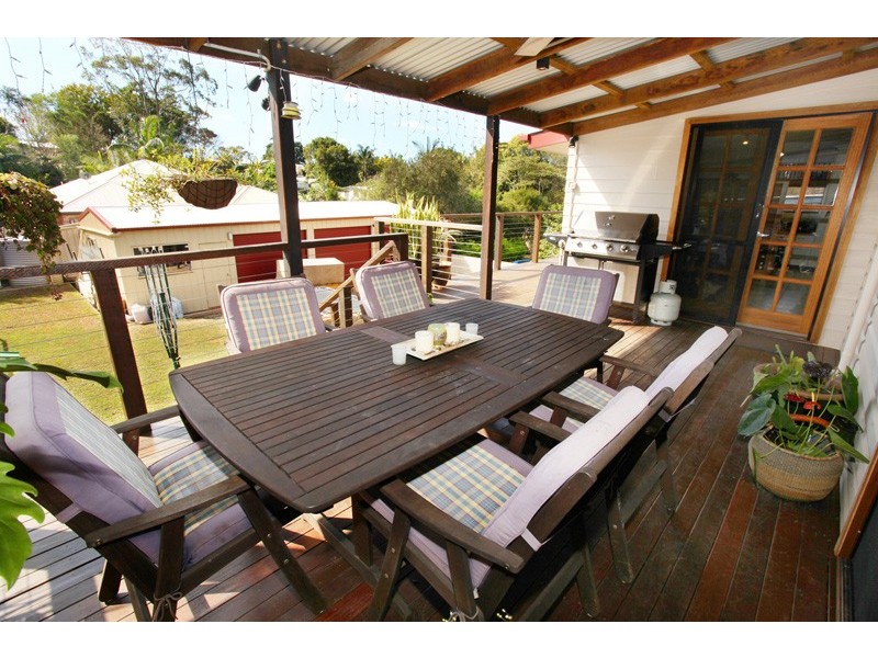 16 Valley View Street, Nambour QLD 4560