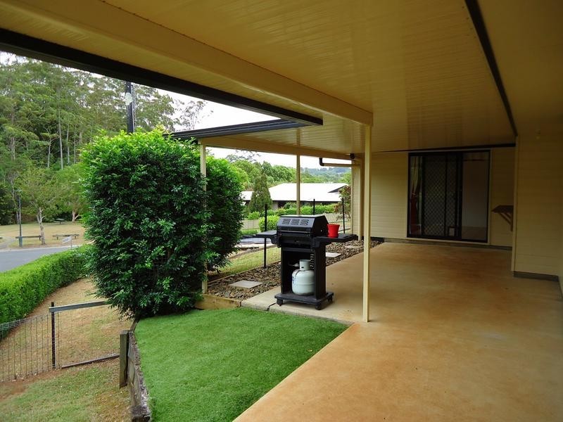 1 Parkhaven Close, Nambour QLD 4560