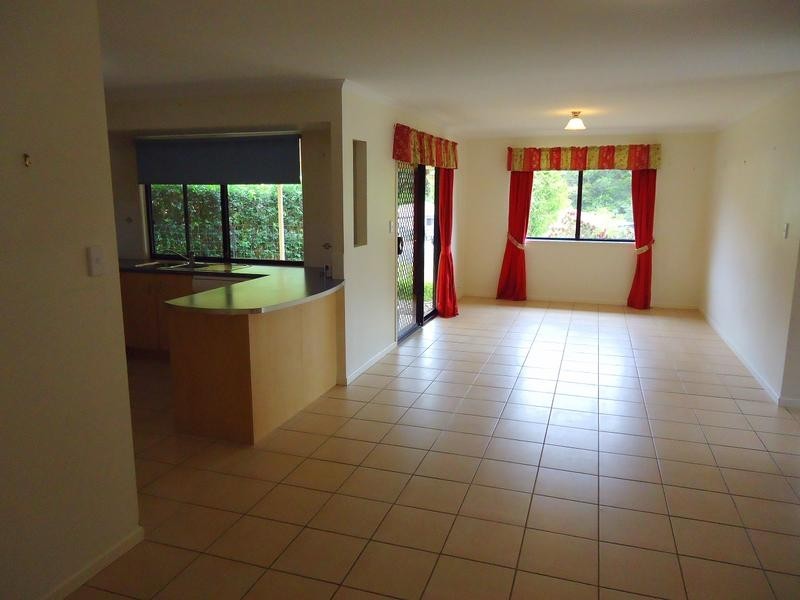 1 Parkhaven Close, Nambour QLD 4560