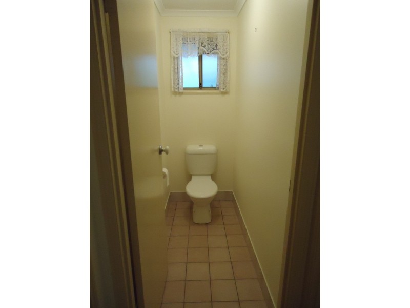 25 Lachlan Avenue, Nambour QLD 4560