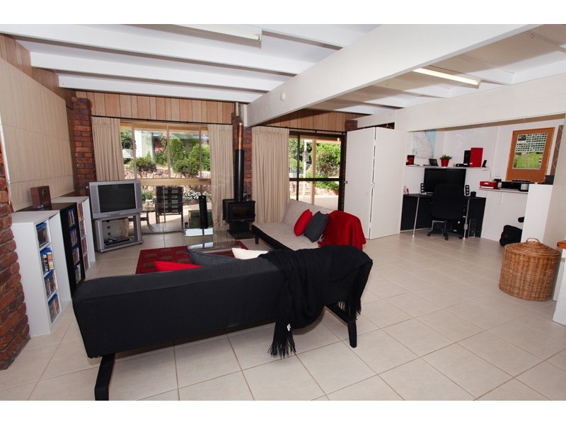 18 Stuart Place, Nambour QLD 4560