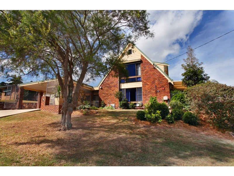 18 Stuart Place, Nambour QLD 4560