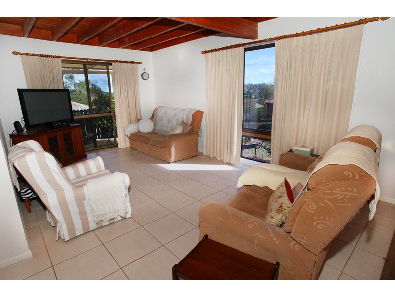 18 Stuart Place, Nambour QLD 4560