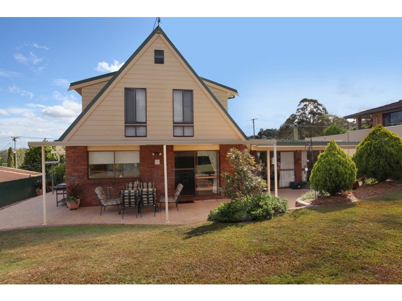 18 Stuart Place, Nambour QLD 4560