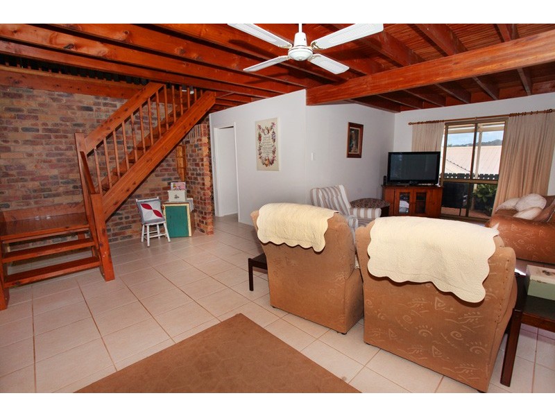 18 Stuart Place, Nambour QLD 4560