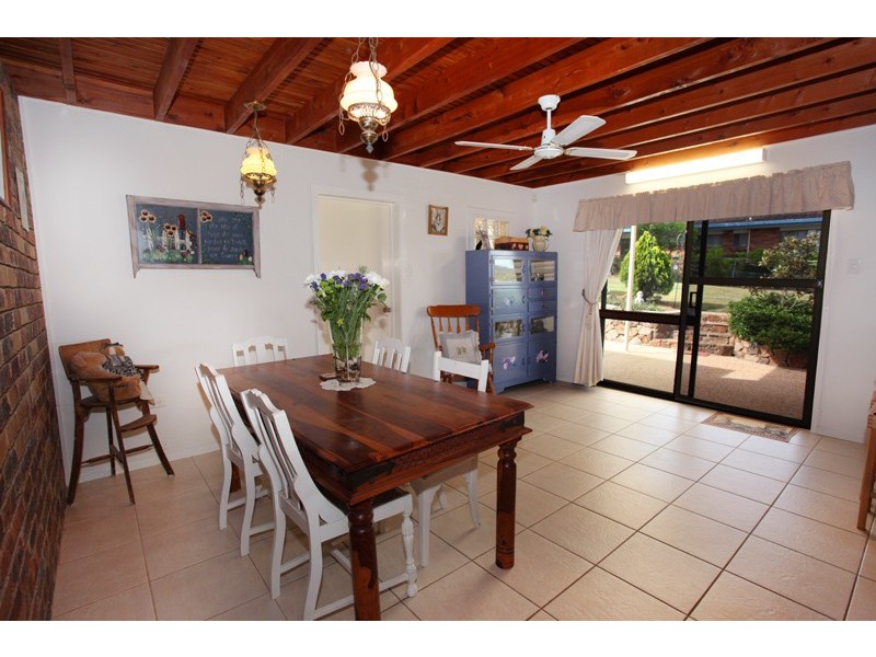 18 Stuart Place, Nambour QLD 4560