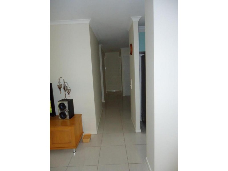 8 Birdsong Court, Nambour QLD 4560