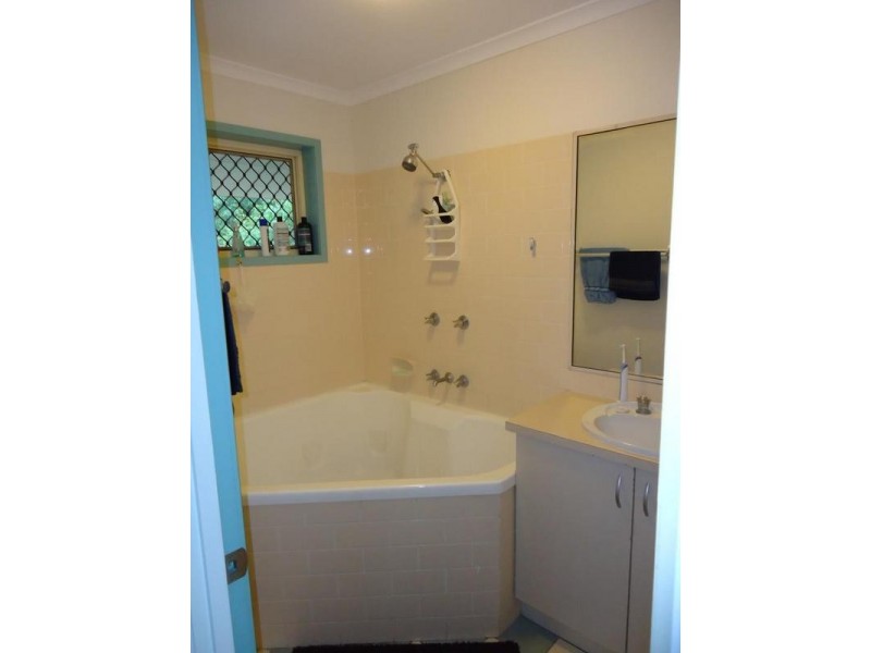 8 Birdsong Court, Nambour QLD 4560