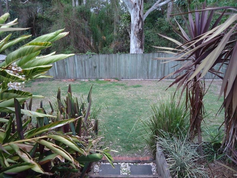 8 Birdsong Court, Nambour QLD 4560