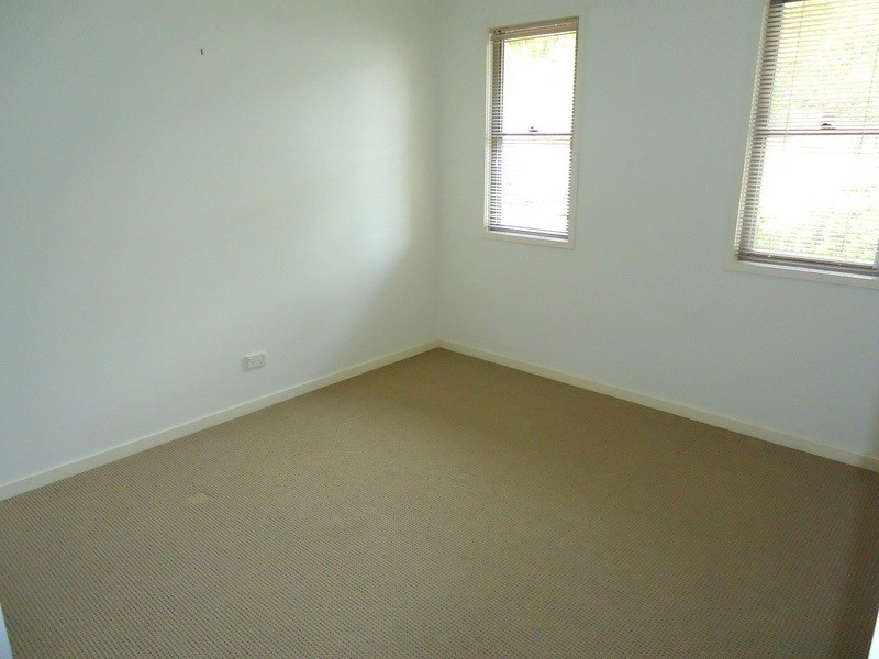 2/10 Mt Pleasant Road, Nambour QLD 4560