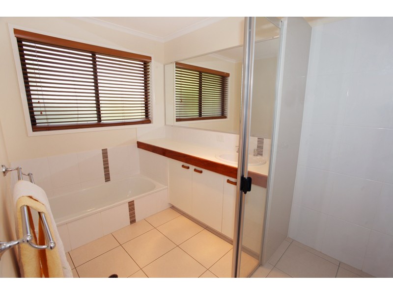 17 Spring Myrtle Avenue, Nambour QLD 4560