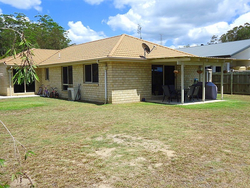 17 Vincent Drive, Nambour QLD 4560