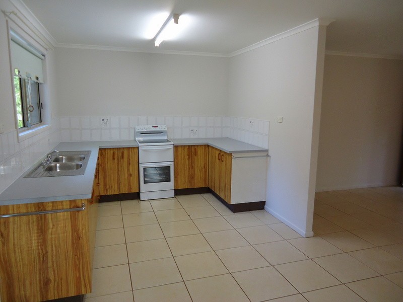 10 Flinders Avenue, Nambour QLD 4560