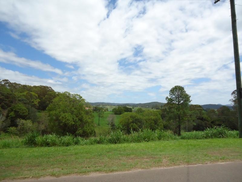 6 Savilles Road, Nambour QLD 4560