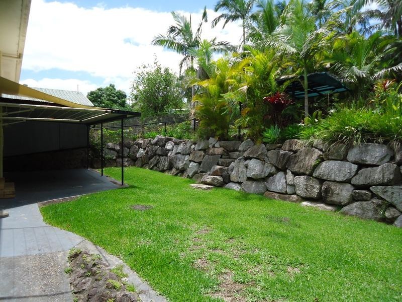 6 Savilles Road, Nambour QLD 4560