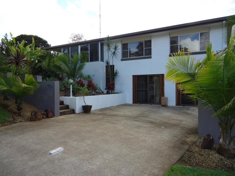 8 Douglas Street, Nambour QLD 4560