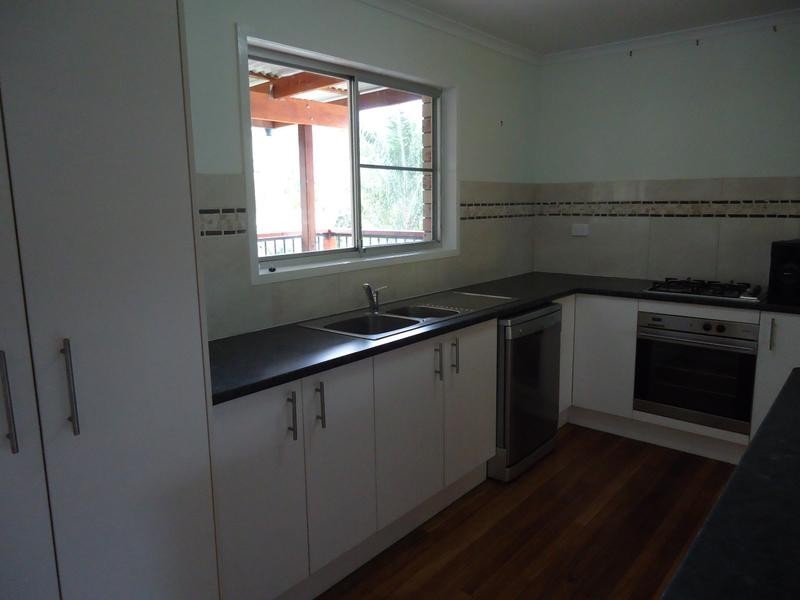 8 Douglas Street, Nambour QLD 4560