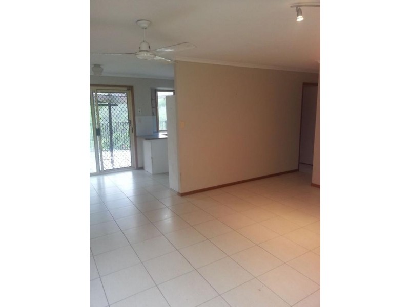 32 Cascade Drive, Yandina QLD 4561