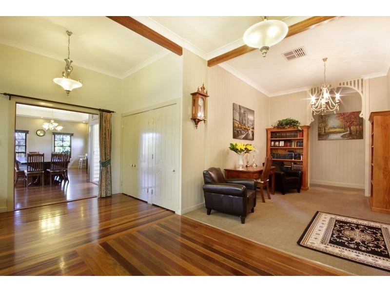 32 Hill Street, Woombye QLD 4559