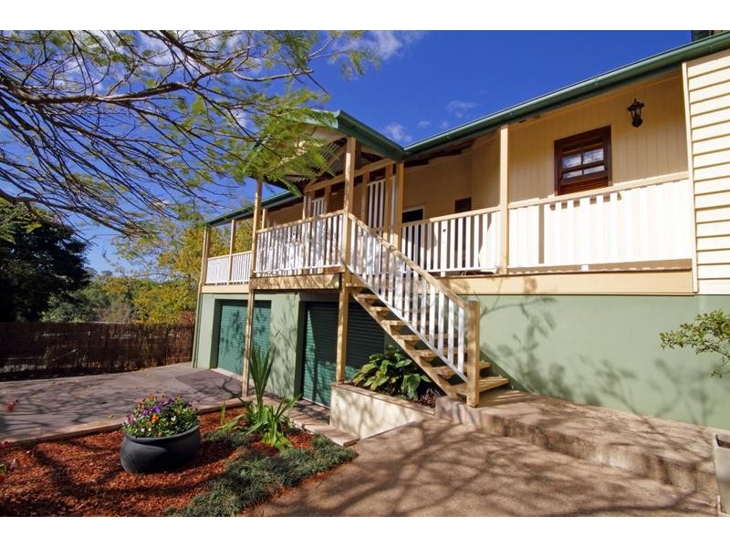 32 Hill Street, Woombye QLD 4559