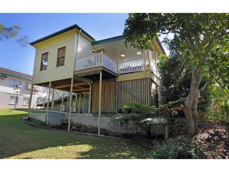 32 Hill Street, Woombye QLD 4559