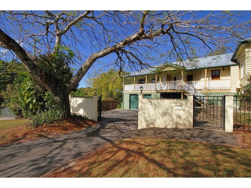 32 Hill Street, Woombye QLD 4559