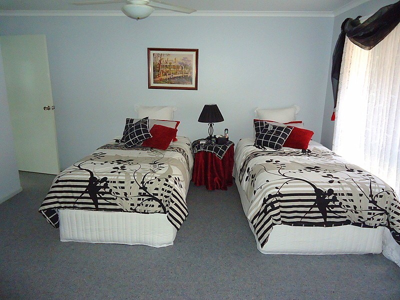 16 Lachlan Avenue, Nambour QLD 4560