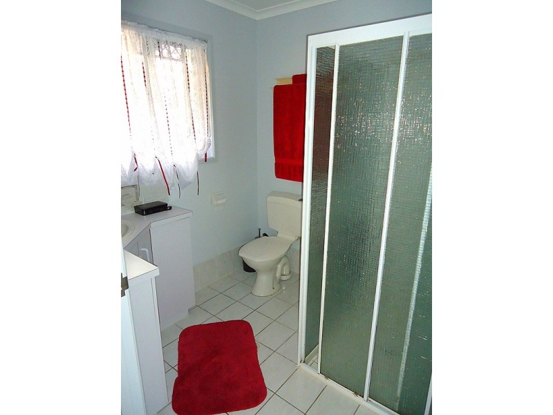 16 Lachlan Avenue, Nambour QLD 4560