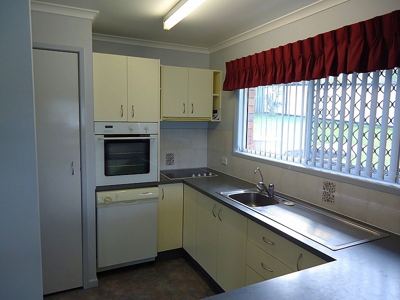 16 Lachlan Avenue, Nambour QLD 4560