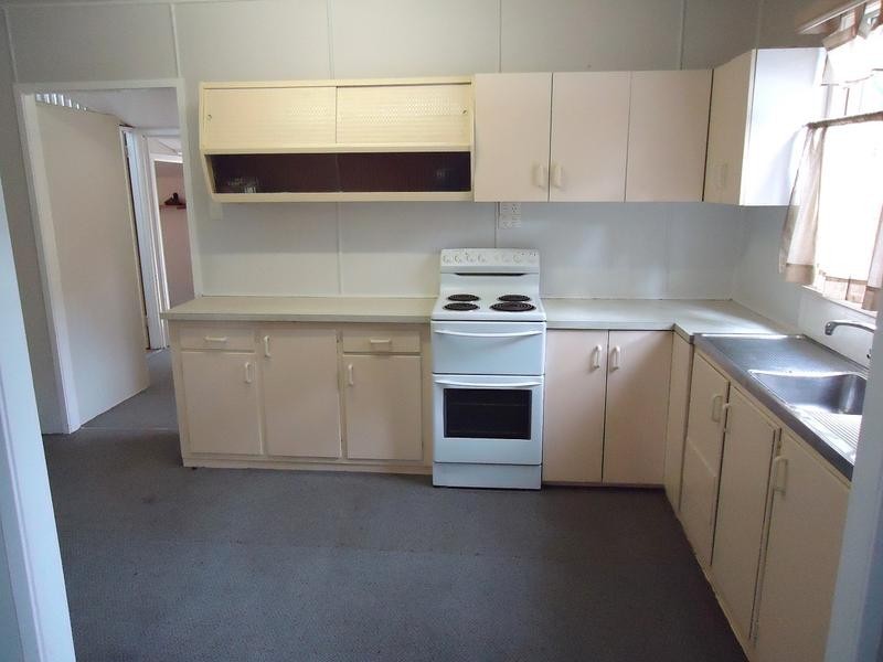 27 Waterfall Road, Nambour QLD 4560