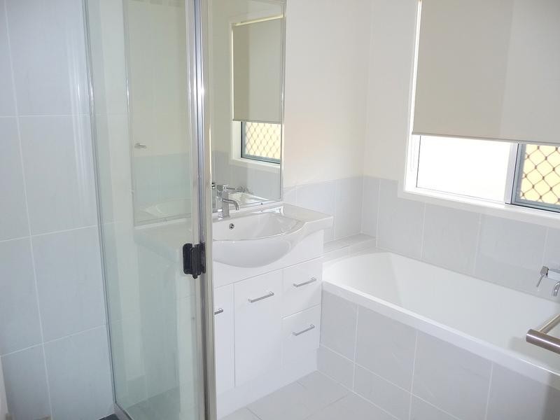 6 Presentation Boulevard, Nambour QLD 4560