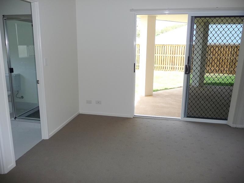 6 Presentation Boulevard, Nambour QLD 4560