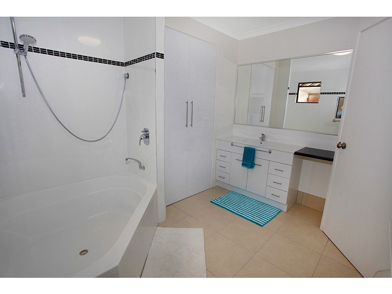 23 Elizabeth Way, Nambour QLD 4560