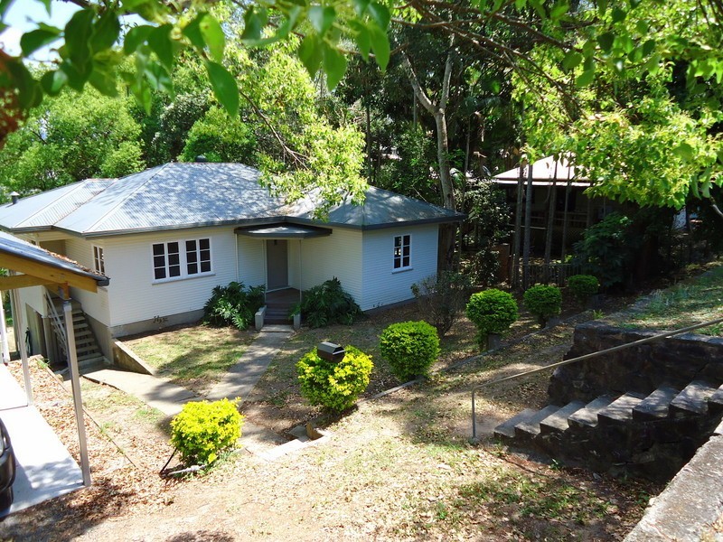 32 Oxleigh Crescent, Nambour QLD 4560