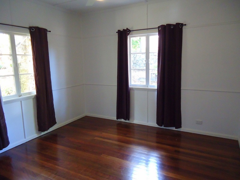 32 Oxleigh Crescent, Nambour QLD 4560