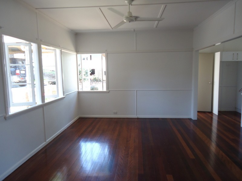 32 Oxleigh Crescent, Nambour QLD 4560