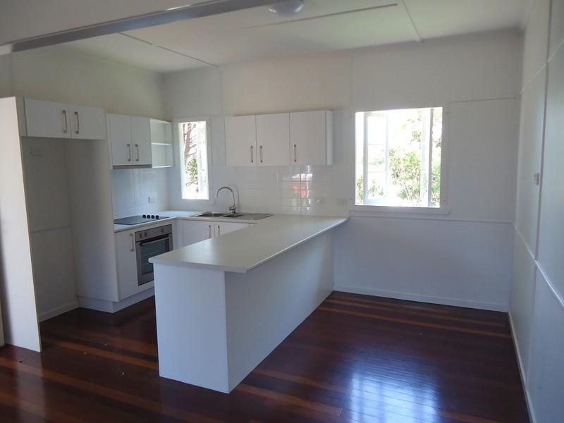 32 Oxleigh Crescent, Nambour QLD 4560