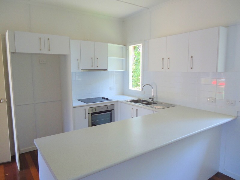 32 Oxleigh Crescent, Nambour QLD 4560