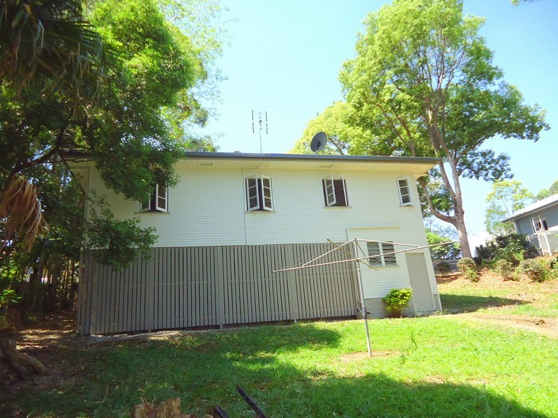 32 Oxleigh Crescent, Nambour QLD 4560