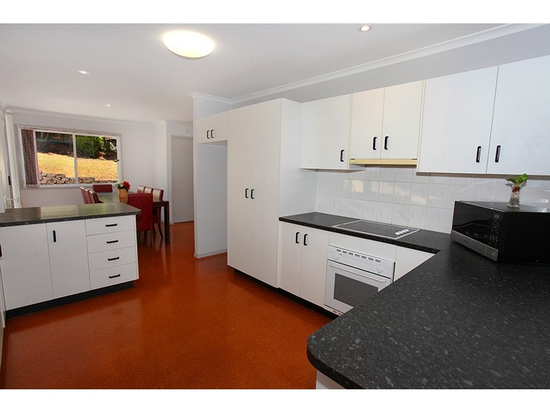 6 Tatiara Court, Nambour QLD 4560