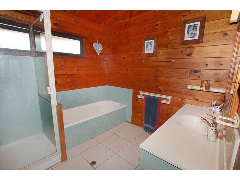 7 St James Court, Nambour QLD 4560