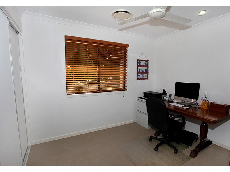 1 Bright Court, Burnside QLD 4560