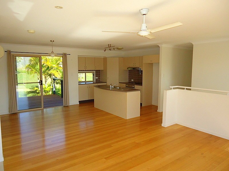 8 Dalzell Court, Burnside QLD 4560