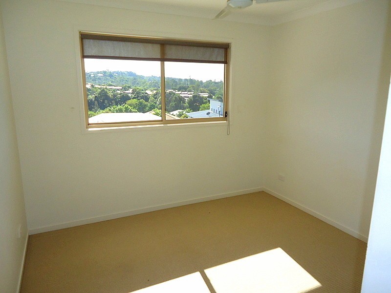 8 Dalzell Court, Burnside QLD 4560