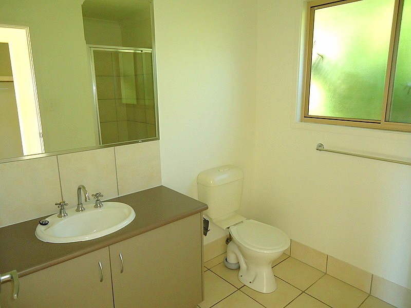 8 Dalzell Court, Burnside QLD 4560