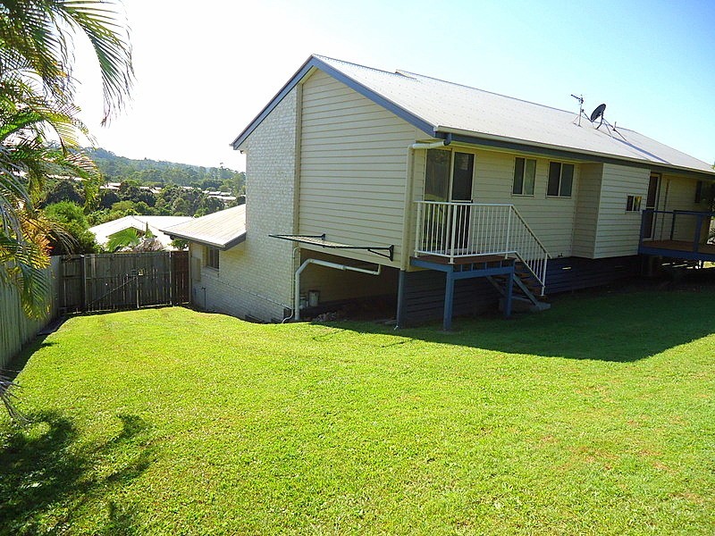 8 Dalzell Court, Burnside QLD 4560