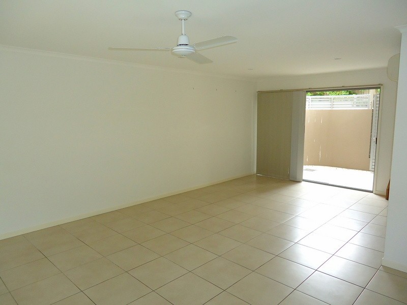 2/10 Mt Pleasant Road, Nambour QLD 4560