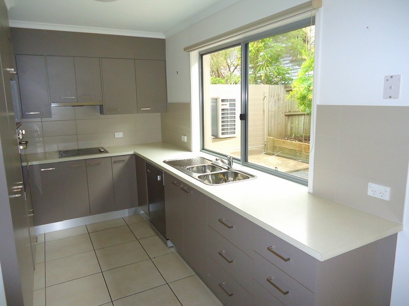 2/10 Mt Pleasant Road, Nambour QLD 4560