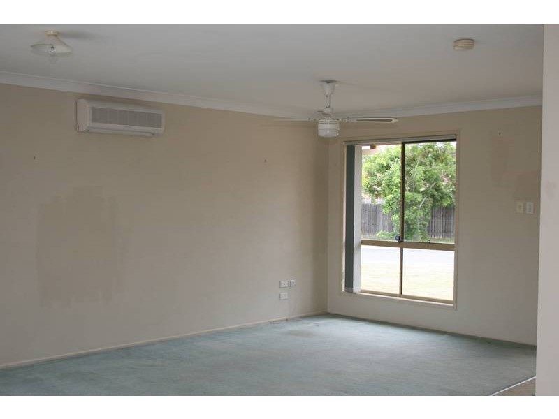 7 Robert South Drive, Crestmead QLD 4132